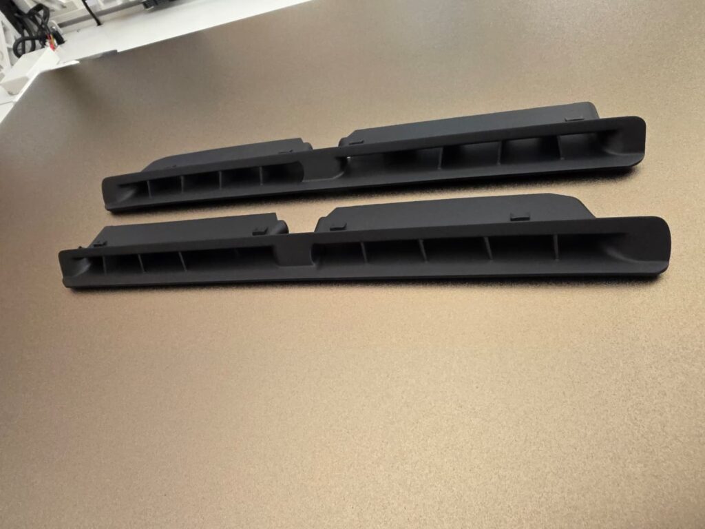 Grille de ventilation Renault Alpine A610 en résine technique noire