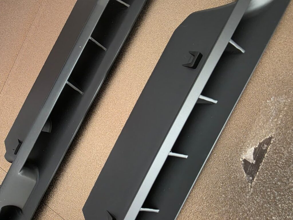 Grille de ventilation Renault Alpine A610 en résine technique noire