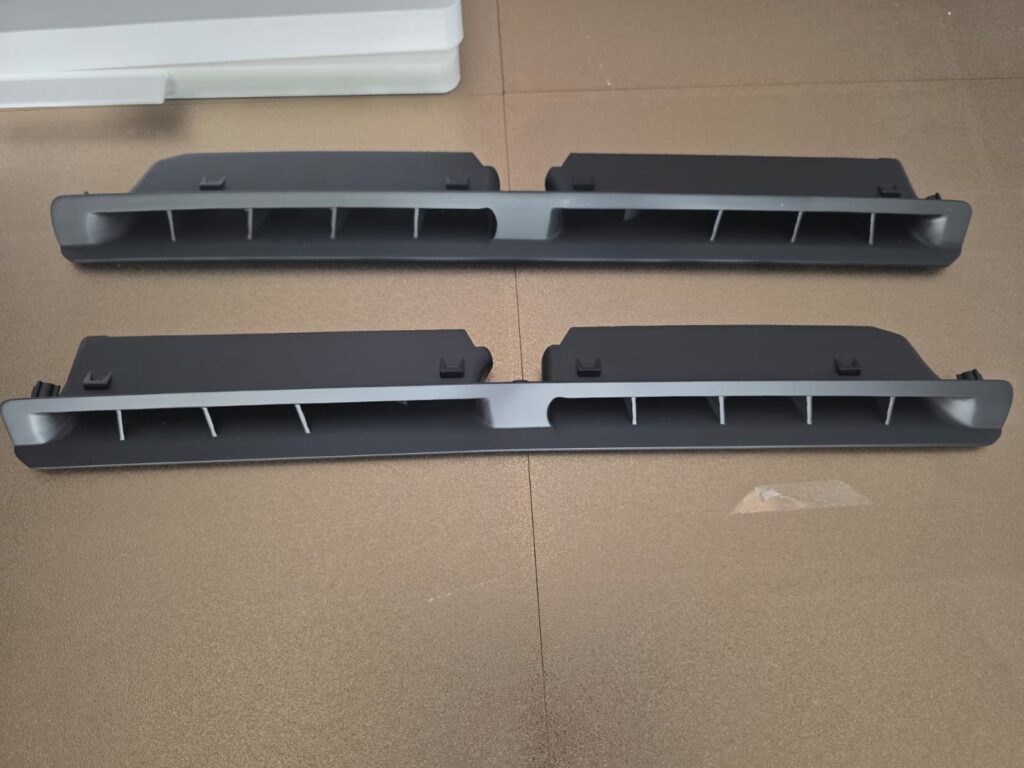 Grille de ventilation Renault Alpine A610 en résine technique noire