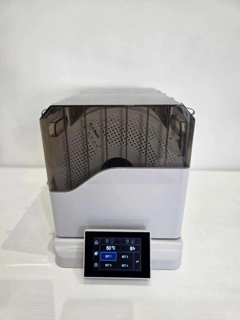 Séchoir à filament 3D FilaPartner E1 de Chitu Systems – test complet AzurMedia.fr avec double chambre modulaire pour quatre bobines.